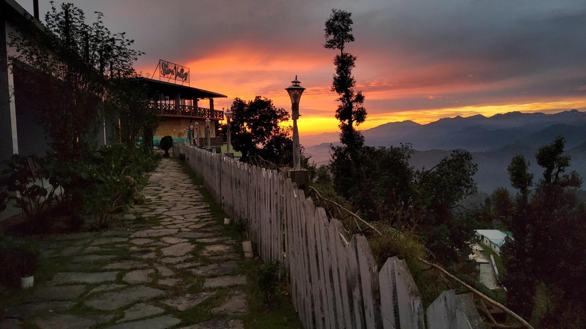 Shiva Valley Resort Kokhliyal Gaon Exteriér fotografie